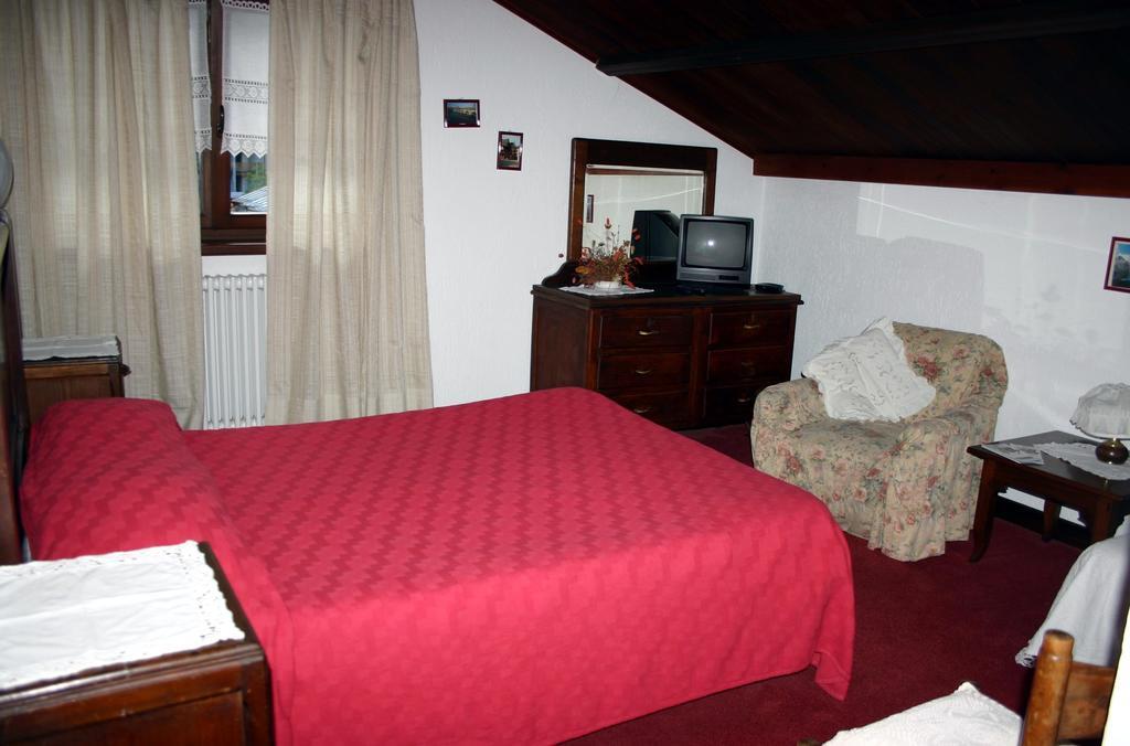 Albergo Martinet Вернанте Екстер'єр фото