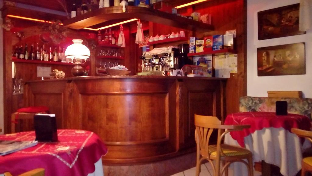 Albergo Martinet Вернанте Екстер'єр фото